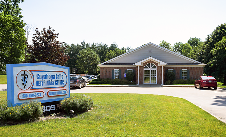 Cuyahoga Falls Veterinary Clinic - Dr. Ryan Gates - Exterior 2